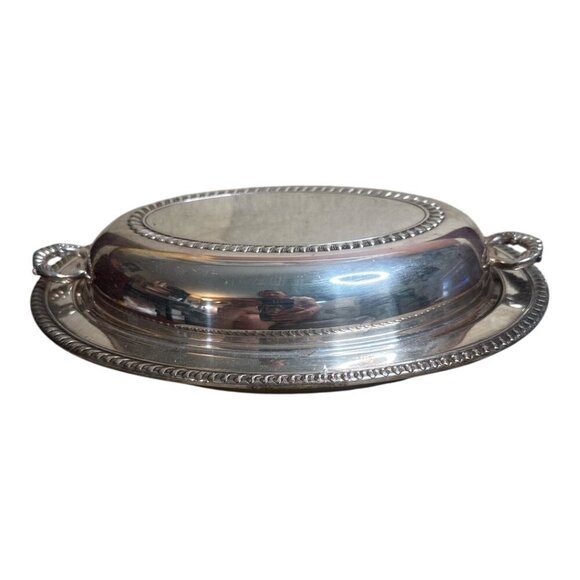 WM Rogers Silver Plated Copper Oval Serving Bowl 11.5"L x 9"W x 1.75"D - Picture 1 of 7